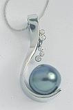 Pearl and Diamond Pendand Pearl and Diamond Pendand